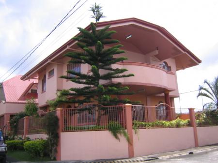 Cabins  Sale on Town And Country Homes Tagaytay For Sale  House
