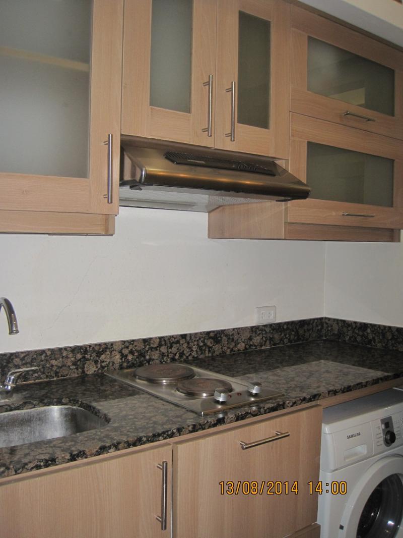 http://bahay.ph/phpThumb/phpThumb.php?src=../pic_listings/8590178028.jpg&w=800