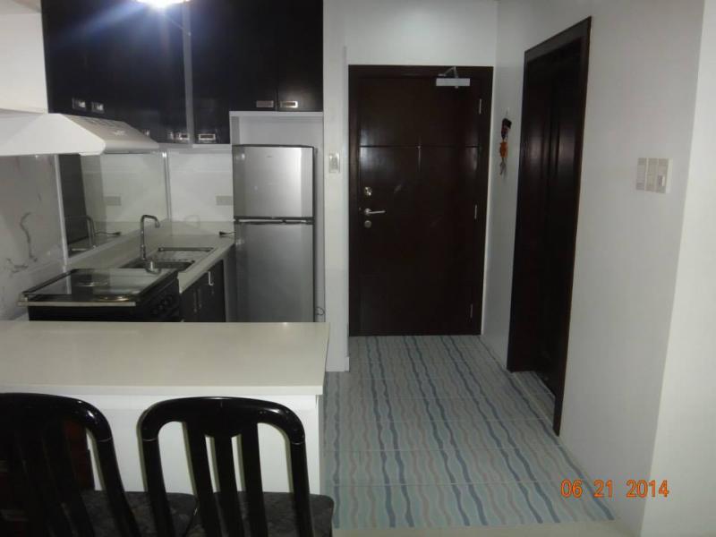 http://bahay.ph/phpThumb/phpThumb.php?src=../pic_listings/8590178064.jpg&w=800