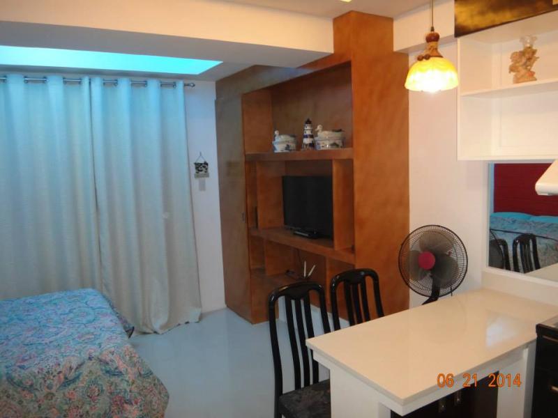 http://bahay.ph/phpThumb/phpThumb.php?src=../pic_listings/8590178067.jpg&w=800