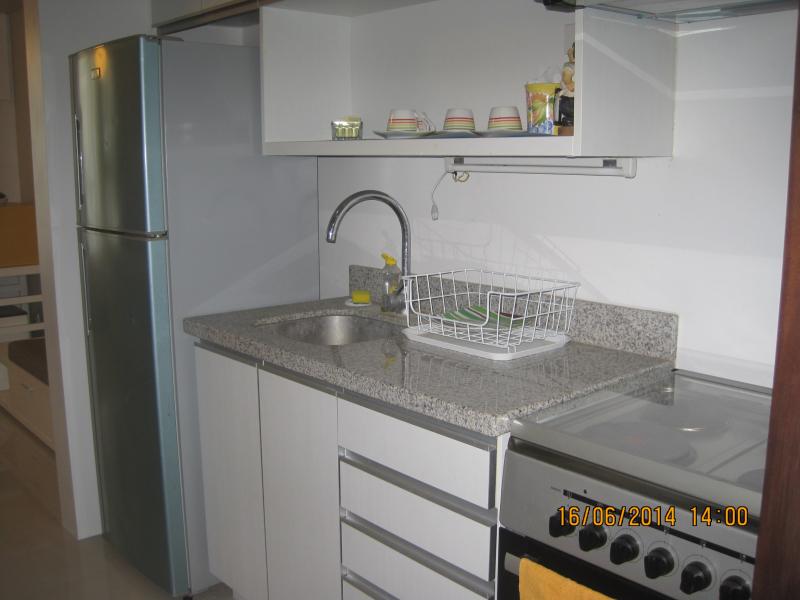 http://bahay.ph/phpThumb/phpThumb.php?src=../pic_listings/8590175783.jpg&w=800