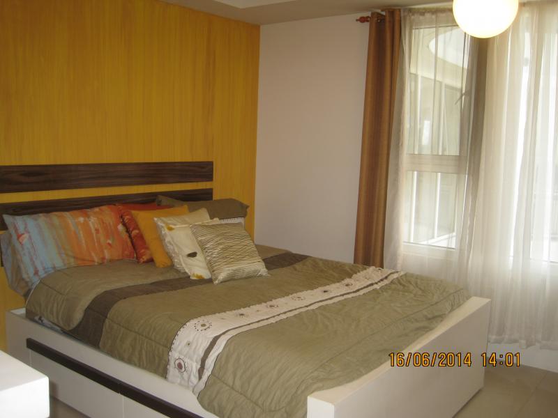 http://bahay.ph/phpThumb/phpThumb.php?src=../pic_listings/8590175785.jpg&w=800