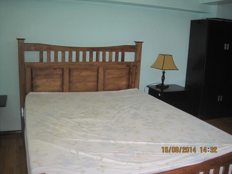 http://bahay.ph/phpThumb/phpThumb.php?src=../pic_listings/8590178122.jpg&w=800