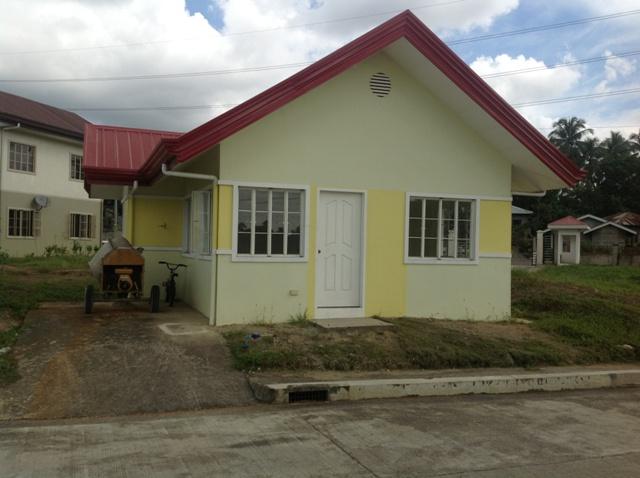 http://bahay.ph/phpThumb/phpThumb.php?src=../pic_listings/8590190282.jpg&w=800