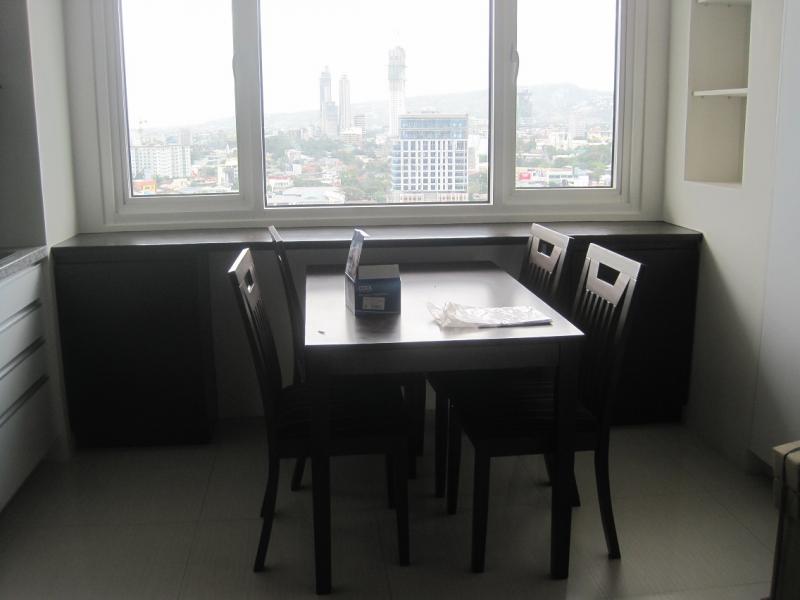 http://bahay.ph/phpThumb/phpThumb.php?src=../pic_listings/8590191633.jpg&w=800