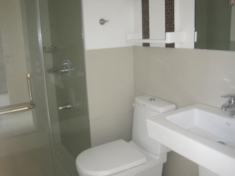 http://bahay.ph/phpThumb/phpThumb.php?src=../pic_listings/8590191635.jpg&w=800