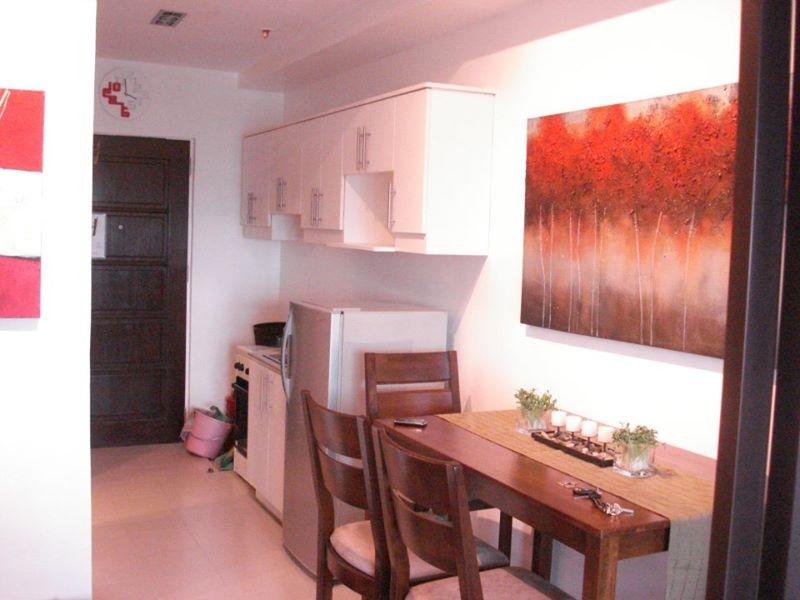 http://bahay.ph/phpThumb/phpThumb.php?src=../pic_listings/8590198364.jpg&w=800