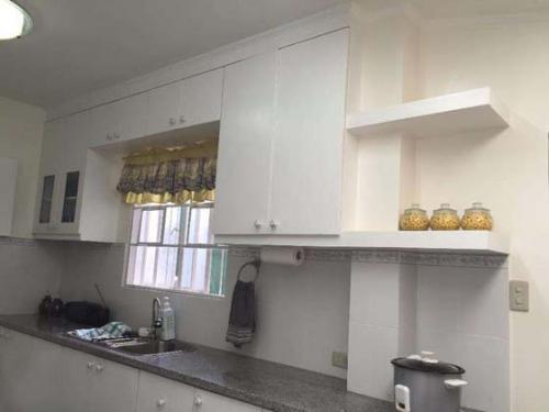 FOR SALE: House Manila Metropolitan Area > Paranaque 4