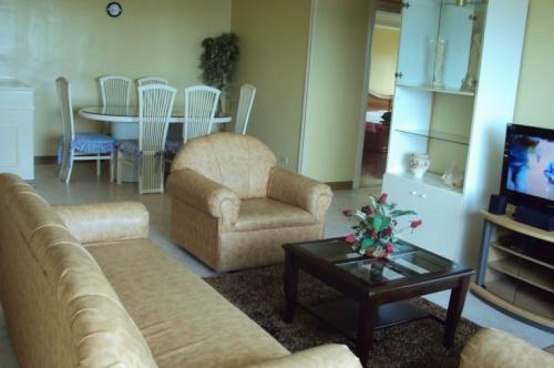 Living & Dining Area