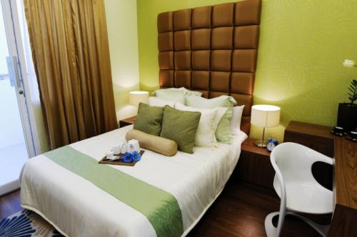 trion towers bgc the fort condo for sale 09176747343 rico navarro
