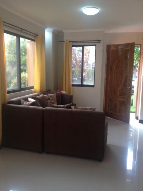 FOR RENT / LEASE: House Cebu > Other areas 14