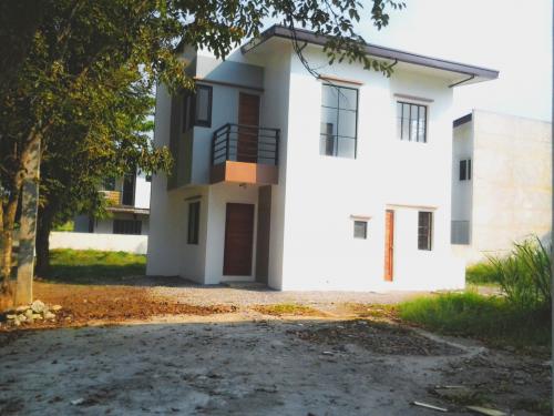 FOR SALE: House Laguna 5