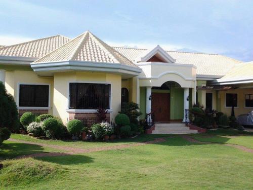 FOR SALE: House Bohol 9