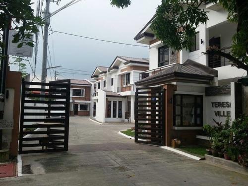 Quezon City house for sale ready for occupancy 238 sqm 4 bed 2 car garage 09176747343 rico navarro