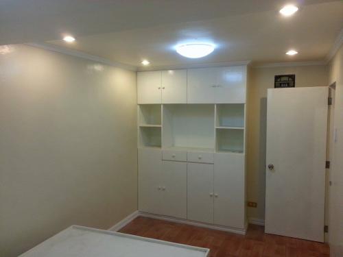 Master Bedroom w/ Built-in Cabinets
