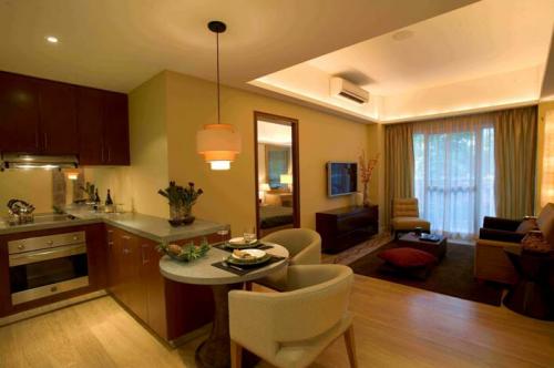 penthouse ortigas center st francis shangrila place beside shang mall 09235564517 #realestaterico