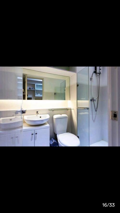 FOR RENT / LEASE: Apartment / Condo / Townhouse Manila Metropolitan Area > Makati 4