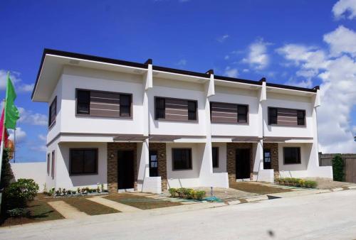 Lot area: 46 sq.m - Floor area: 46.75 sq.m