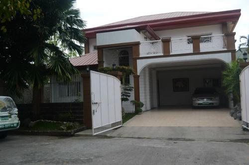 FOR SALE: House Manila Metropolitan Area > Paranaque