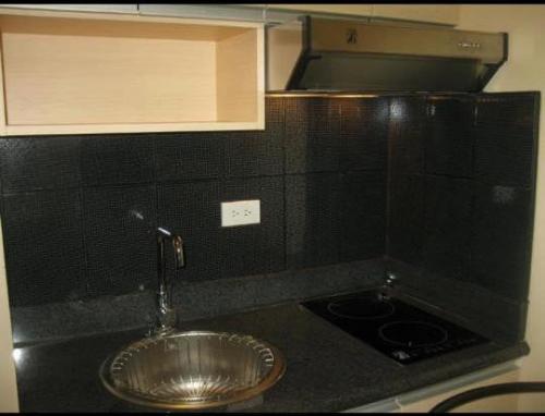 FOR SALE: Apartment / Condo / Townhouse Manila Metropolitan Area > Makati 1