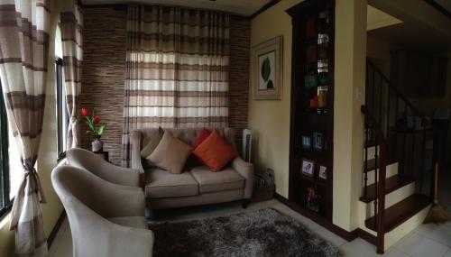 Living Room Tiffany Ponticelli Gardens