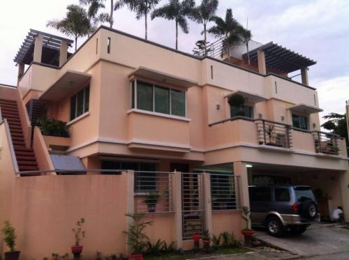 FOR SALE: Apartment / Condo / Townhouse Manila Metropolitan Area > Quezon