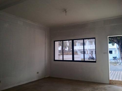 FOR SALE: Apartment / Condo / Townhouse Cavite > Imus