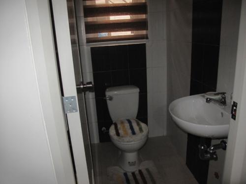 FOR SALE: Apartment / Condo / Townhouse Manila Metropolitan Area > Quezon 6
