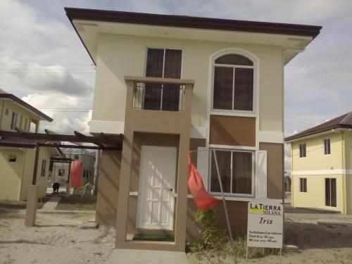 FOR SALE: House Pampanga > San Fernando