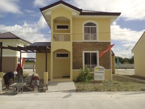 FOR SALE: House Pampanga > San Fernando