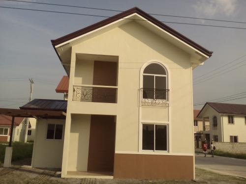 FOR SALE: House Pampanga > San Fernando