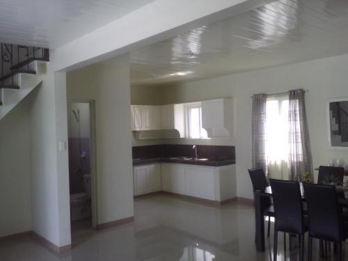 FOR SALE: House Pampanga > San Fernando 6