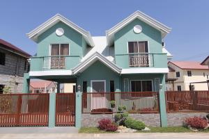 FOR SALE: House Pampanga > San Fernando