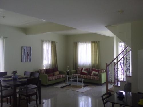 FOR SALE: House Pampanga > San Fernando 5