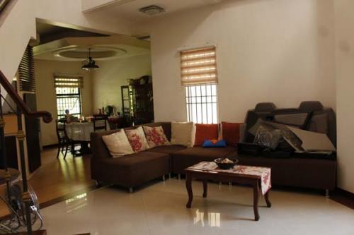 FOR SALE: House Manila Metropolitan Area > Quezon 9