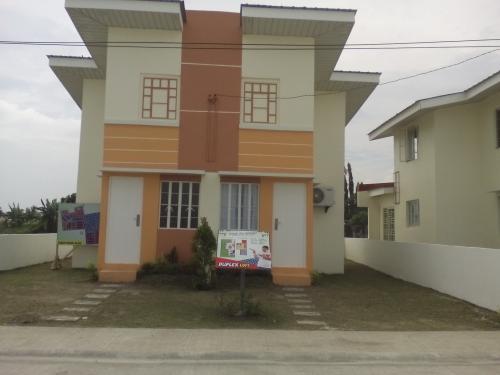 FOR SALE: House Pampanga 1