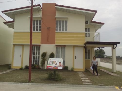 FOR SALE: House Pampanga 1