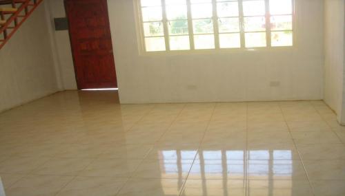 FOR SALE: Apartment / Condo / Townhouse Cebu > Other areas 8