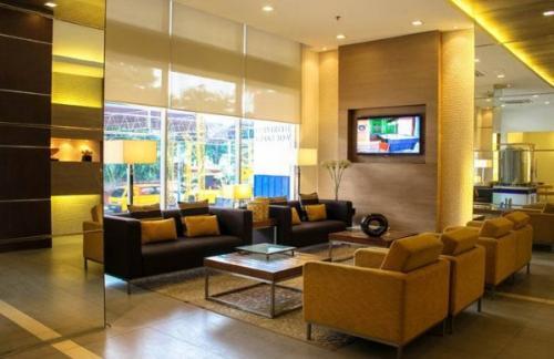 FOR SALE: Apartment / Condo / Townhouse Manila Metropolitan Area > Makati 3