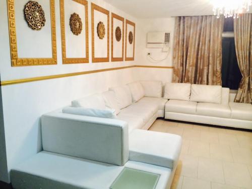 FOR SALE: Apartment / Condo / Townhouse Manila Metropolitan Area > Makati 2