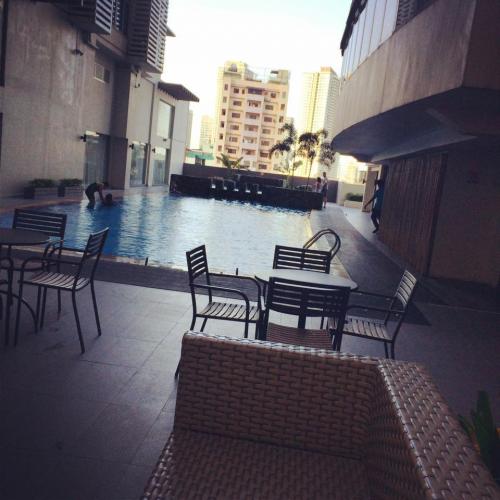 FOR SALE: Apartment / Condo / Townhouse Manila Metropolitan Area > Makati 5