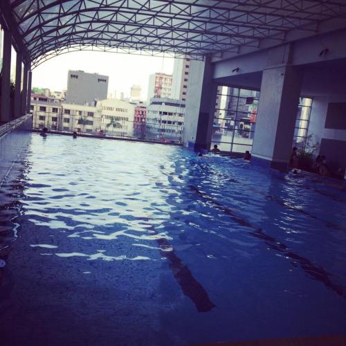FOR SALE: Apartment / Condo / Townhouse Manila Metropolitan Area > Makati 6