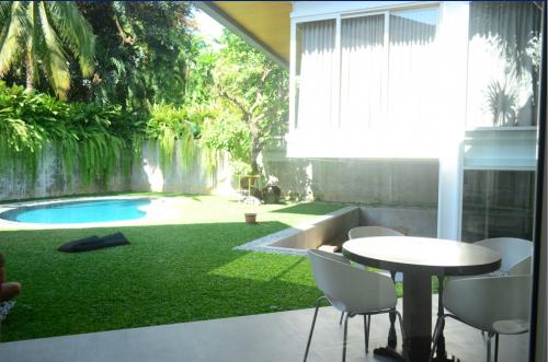 FOR RENT / LEASE: House Manila Metropolitan Area > Makati 4