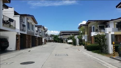 FOR SALE: Apartment / Condo / Townhouse Manila Metropolitan Area > Paranaque 16