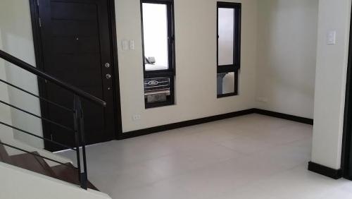 FOR SALE: Apartment / Condo / Townhouse Manila Metropolitan Area > Paranaque 10