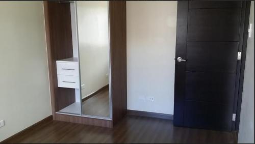 FOR SALE: Apartment / Condo / Townhouse Manila Metropolitan Area > Paranaque 5