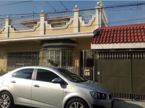 FOR SALE: Apartment / Condo / Townhouse Manila Metropolitan Area > Las Pinas