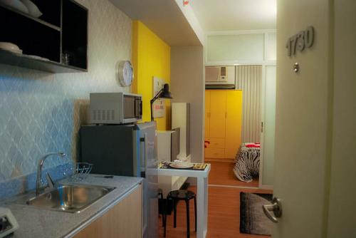 FOR RENT / LEASE: Apartment / Condo / Townhouse Manila Metropolitan Area > Makati 2