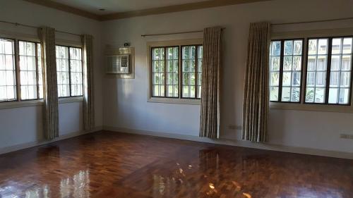 FOR RENT / LEASE: House Manila Metropolitan Area > Pasig 5