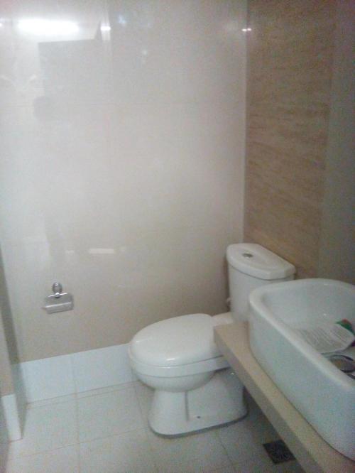 FOR SALE: Apartment / Condo / Townhouse Manila Metropolitan Area > Quezon 16
